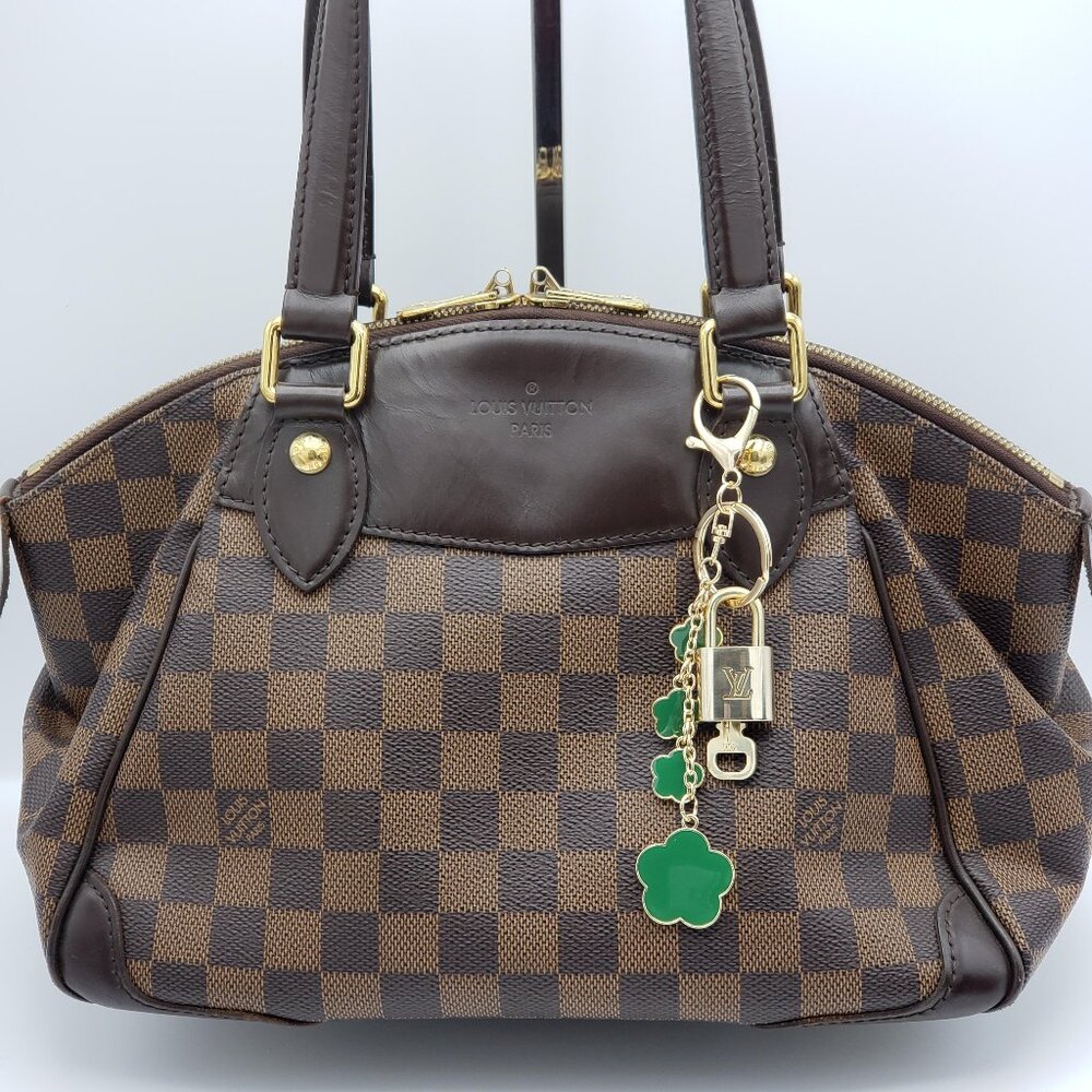 Authentic Louis Vuitton Padlock & Key Gold ✨Unbranded Flower Bag Charm Keychain - Picture 3 of 13